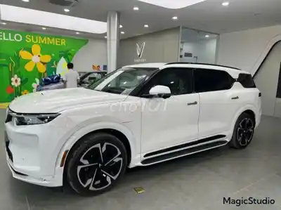 VinFast VF9 2026 Plus 7 мест белый