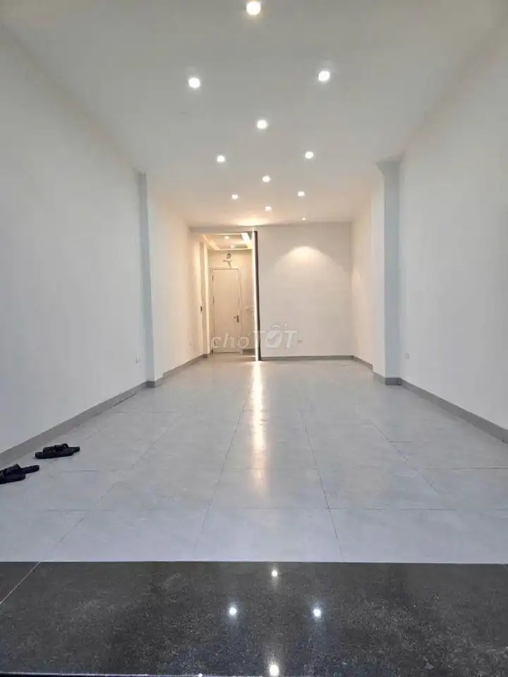 Коммерческий дом на улице, лифт, 60м2, Донгда