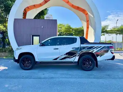 Mitsubishi Triton Athlete 2022 белый 60000 км