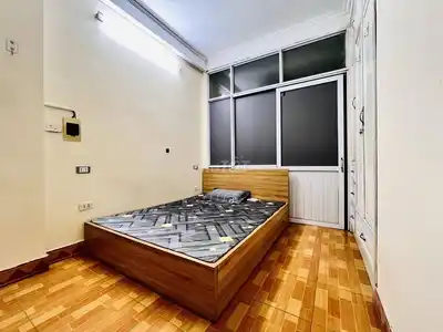 Комната в начале переулка 108 Нгуен Трай, Ханой