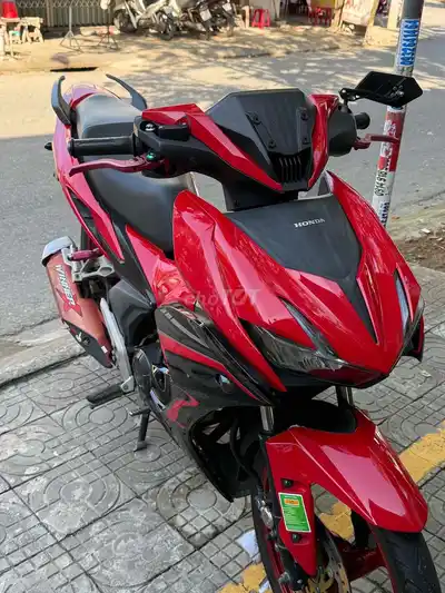 Honda Winner V2 красно-черный б/у