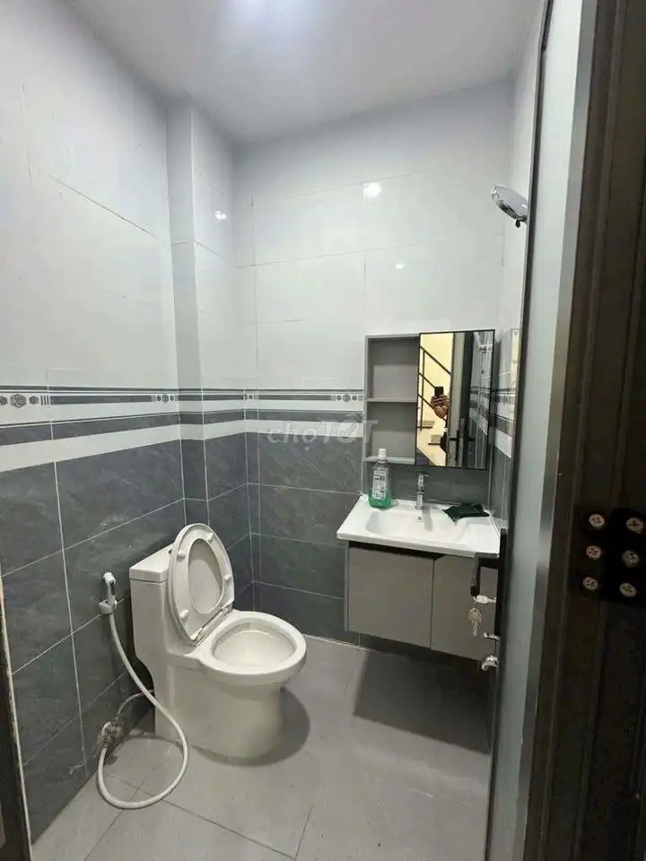 Новый дом, 23 м², 1 этаж + мансарда, тупик 1.5 м, 50 м от дороги