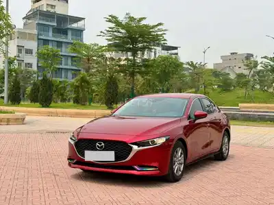 Mazda 3 Luxury 2023, молодежная, разумная цена