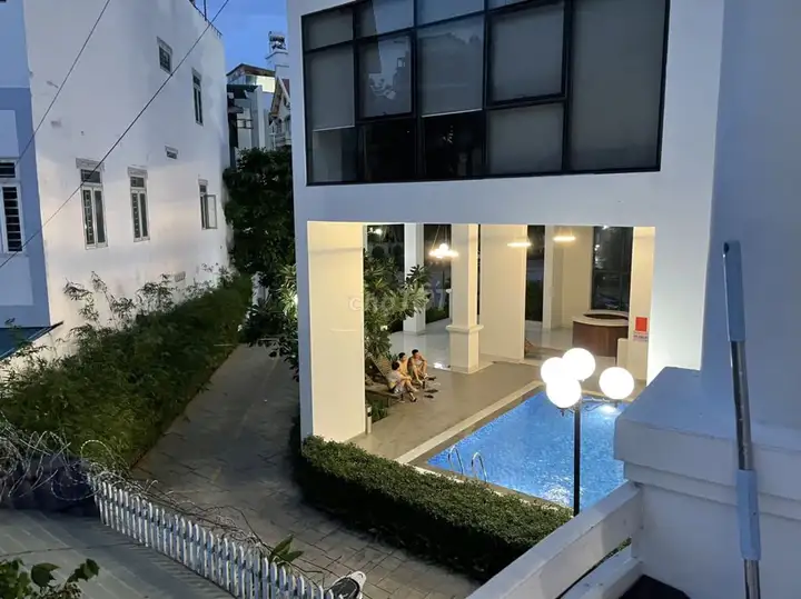 Апартаменты 42 м², 1 спальня, балкон, большие окна, просторная площадь