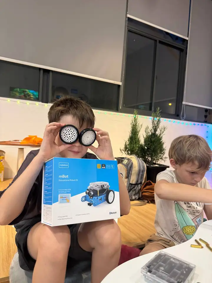 Готовый комплект для запуска детского LEGO-клуба и робототехники