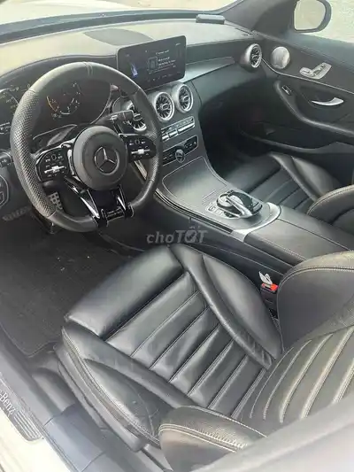Mercedes C300 AMG 2020 белый
