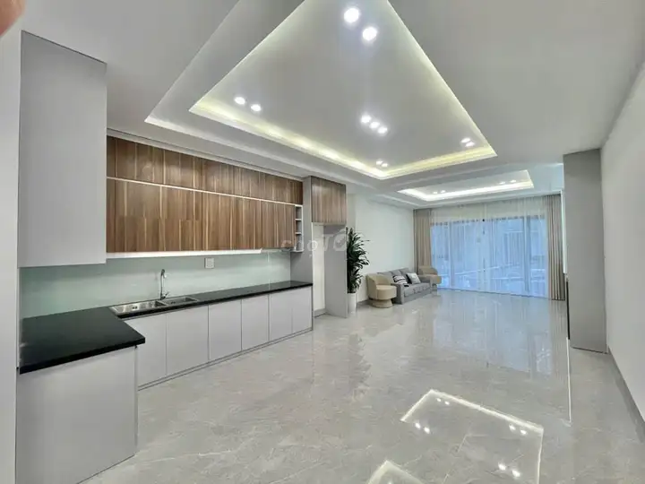Bán nhà Nguyễn Sơn 80m2, ô tô vào nhà, sát phố, hơn 16 tỷ