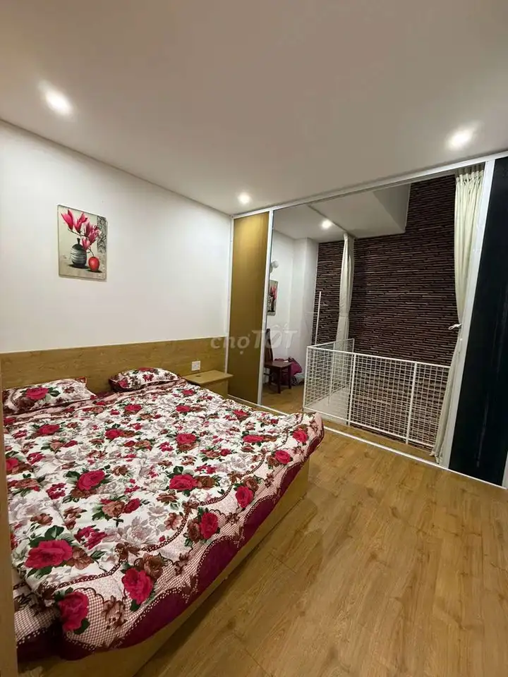 Красивый дом в Хоа Минь, 3 спальни, 4 санузла, недорого