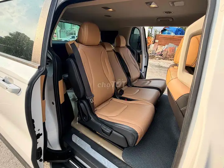 Kia Carnival Luxury 2022 дизель 81 000 км белый