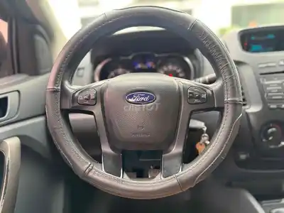 Ford Ranger XLS 2017, зелёный мох