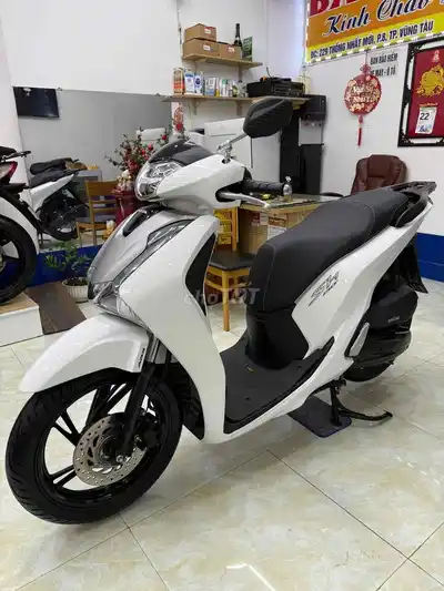 Honda SH 150 ABS 2019 бело-серебристый