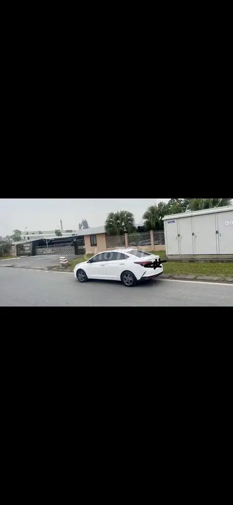 Hyundai Accent белый, 50 000 км