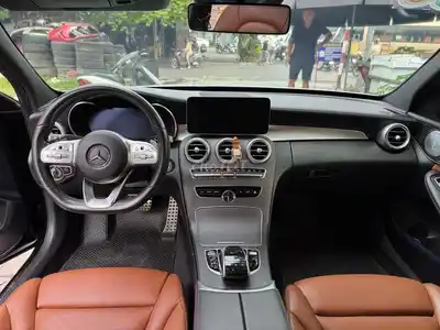 Mercedes-Benz AMG 2.0L 2019 Белый