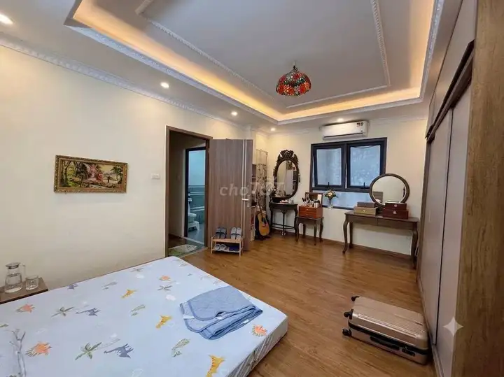 Bán nhà 32m² x 5 tầng, 3 ngủ, Chu Huy Mân, Phúc Đồng, Long Biên