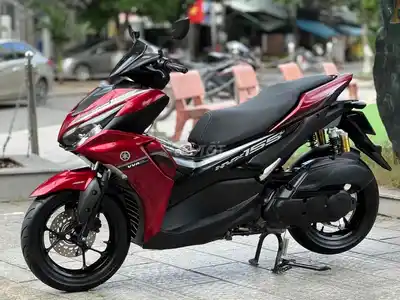 Yamaha NVX 155 2024 Красно-черный 11000 км