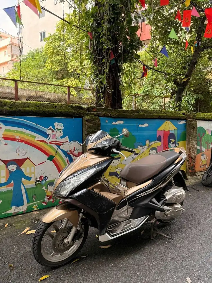 Honda Air Blade 2013, желто-черный, капитальный ремонт