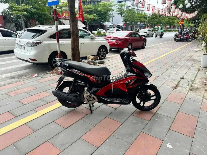 Honda Air Blade Sport 2019 красно-черный спорт