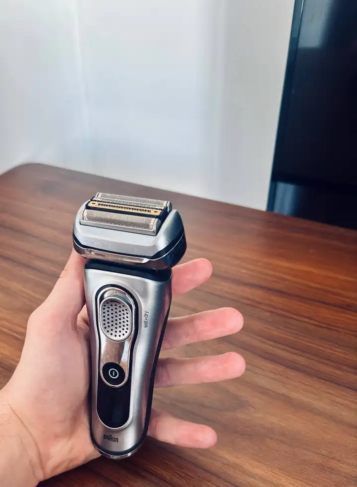 Электробритва Braun Series 9 Pro + станция + зарядка