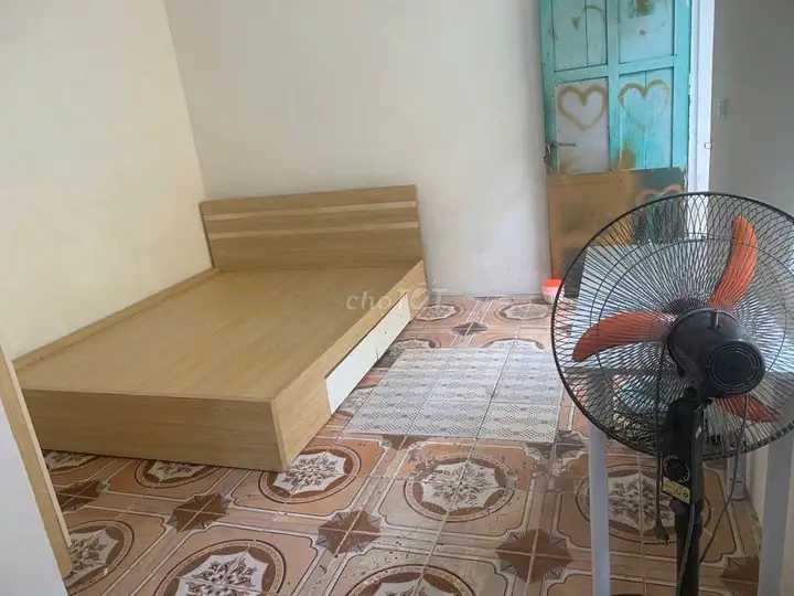 Сдается комната в Хай Ба Чунг, улица Ким Нгуу
