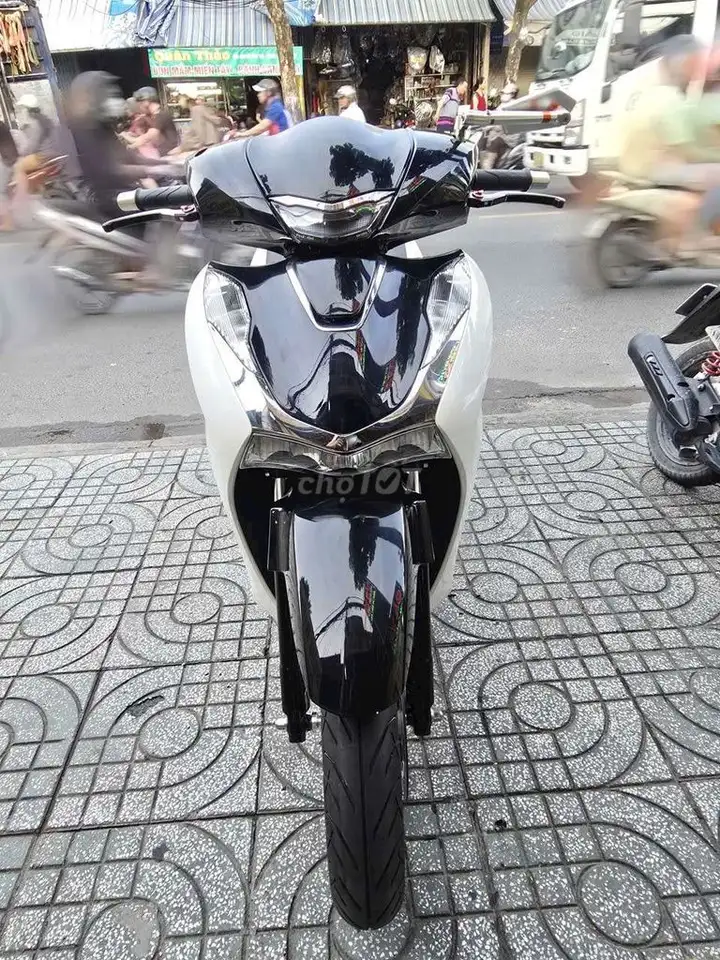 Honda SH 160 ABS 2024 пробег 5 тыс. км тюнинг оригинал 1 хозяин