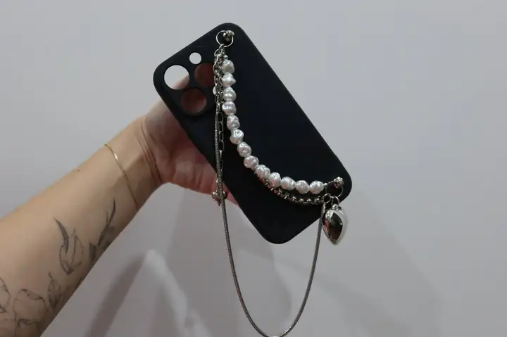 Чехлы на iPhone 15 Pro