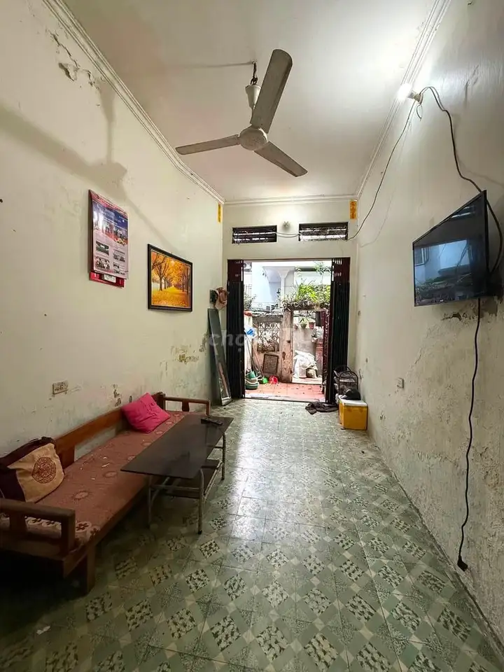 Cho thuê nhà nguyên căn ngõ 46 Đội Cấn, Ba Đình, 30m², 3 tầng