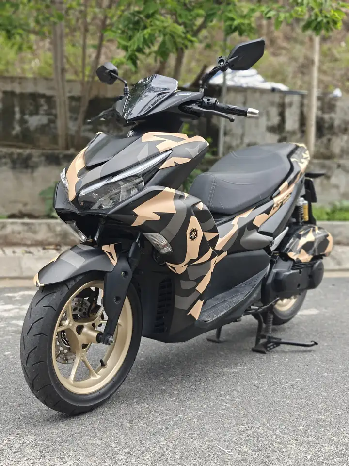 YAMAHA NVX V2 SMARTKEY, ABS