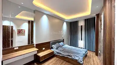 Сдается дом в переулке рынка Кхам Тхьен, 35м2, 6 этажей с лифтом