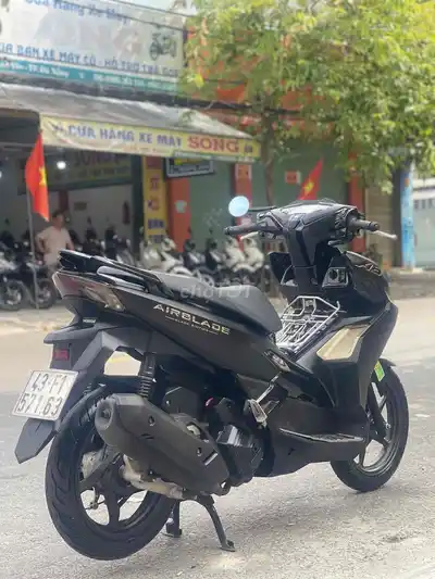 Honda Airblade Black 2022 8000km zin