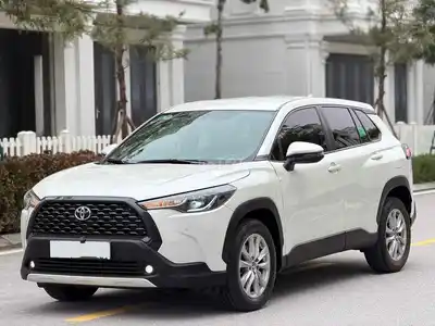 Toyota Corolla Cross G T12/22 очень новая