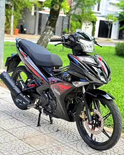 Yamaha Exciter 150 2016 черно-красный