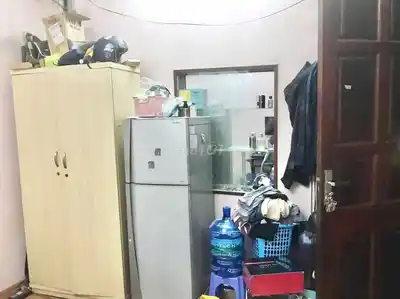 Комната Кхыонг Динь, с конд., водонагр., стир. маш., свободный график