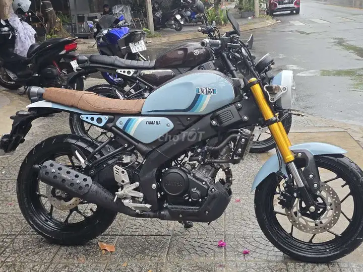 Yamaha XSR155 3000км серо-голубой пастельный