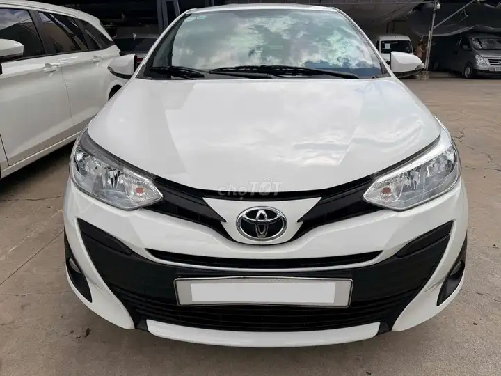 Toyota Vios 2020 MT, белый, механика