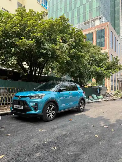 Toyota Raize 2022 1.0 Turbo синий 30 тыс. км