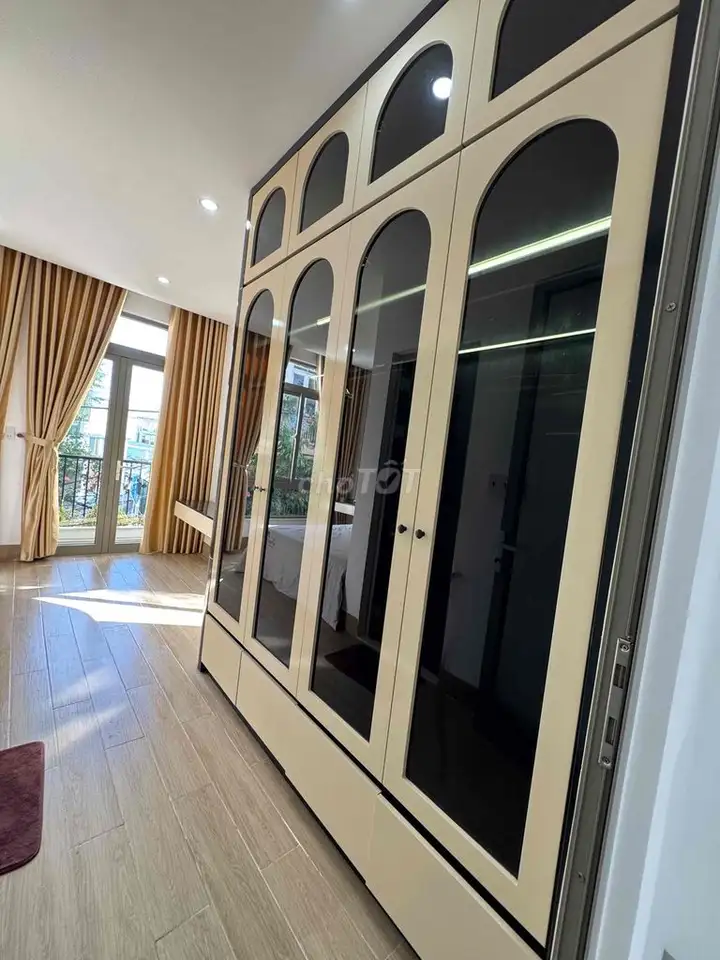 Дом на ул. Трань Као Ван, 74 м², частный бассейн, 2 этажа