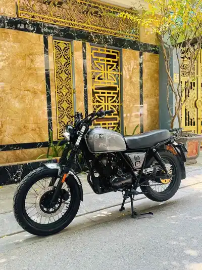 Brixton BX 150 Silver FI, морская столица, пожар, красивый автомобиль