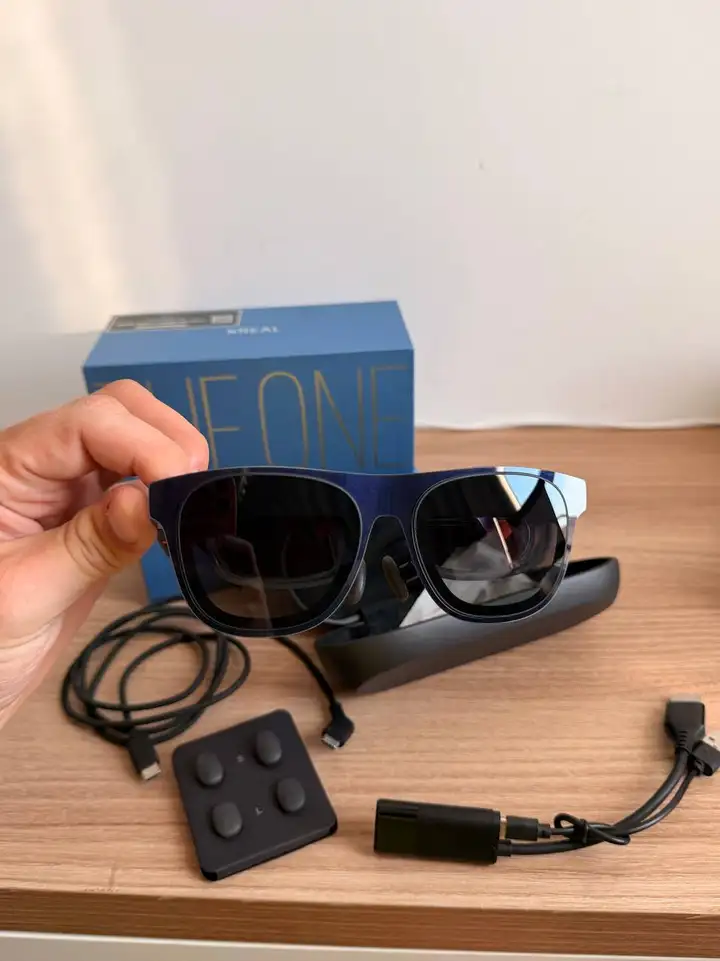 AR-очки XREAL 1S