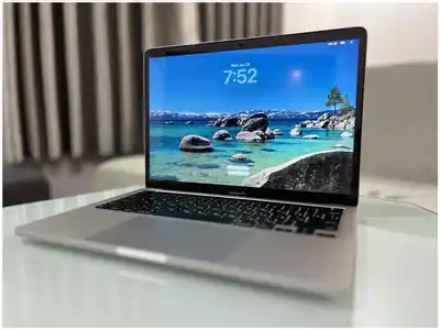 MacBook Pro 13" M2 (2022) 8 ГБ / 256 ГБ Silver