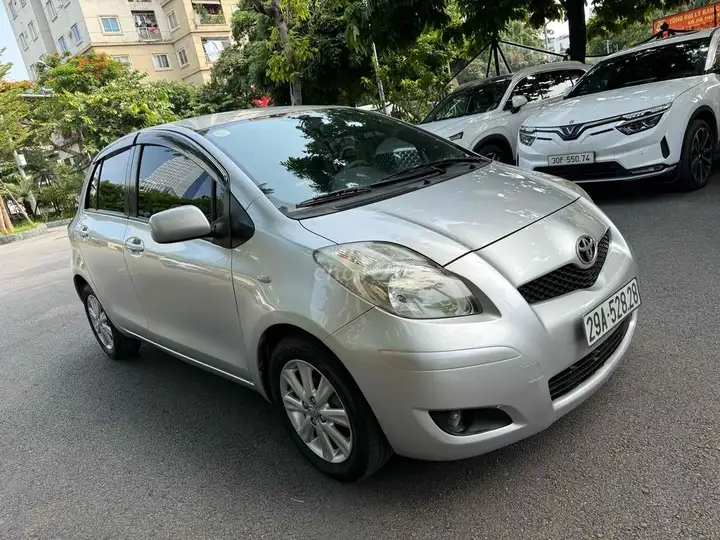 Toyota Yaris 1.3G 2010 сборка Япония, отличное состояние