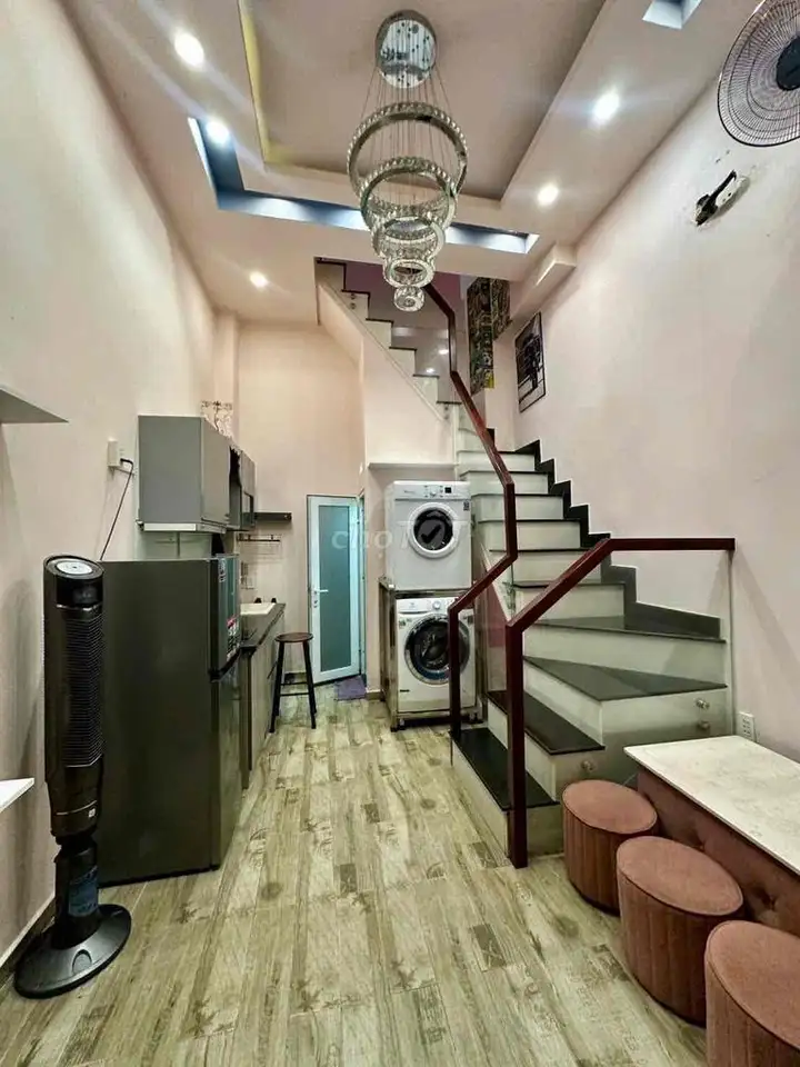 Дом в переулке 52 Чан Нгуен Дан, Тан Динь, район 1. В 50 м от фасада, переулок сквозной