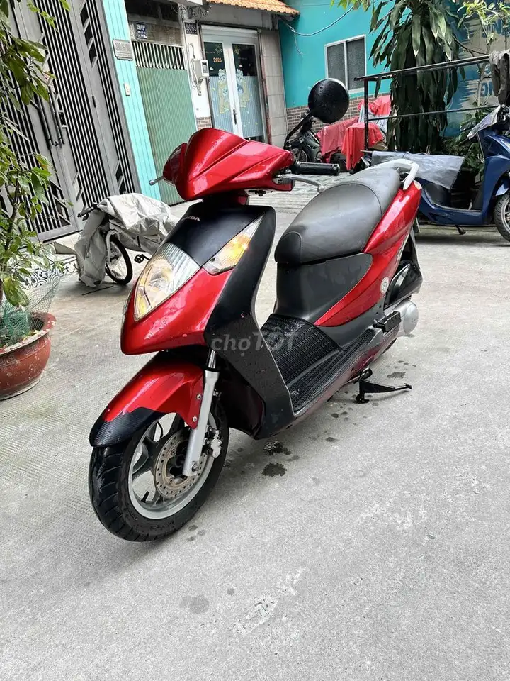 Honda Dylan 150cc 2025 красный