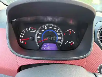 Hyundai Grand i10 2016 1.2 AT белый автомат