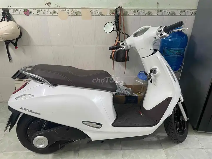 VinFast EVO200 Обычная версия 2025 Белый 1598.5 км