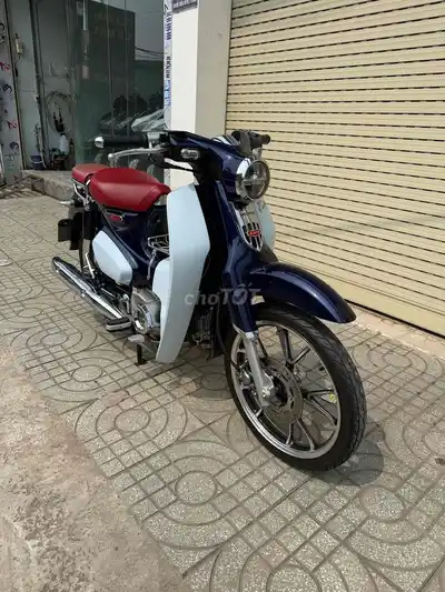 Хонда Супер Куб 125 Синий Белый Красный