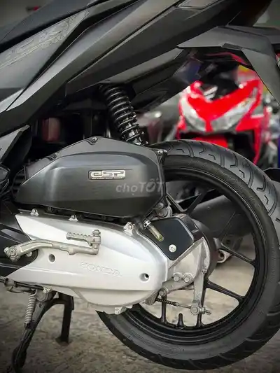 Honda Click 125i 2017 тайской сборки, черный, красный