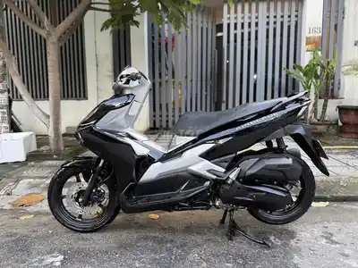 Honda Air Blade 2023 4 клапана черный серебристый в рассрочку от 8 млн