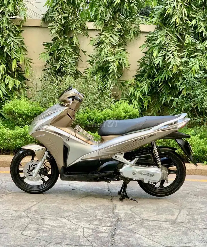 Honda Airblade 2012 золотистый с брелоком поиска