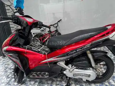 Honda Air Blade 2024 Красно-черный
