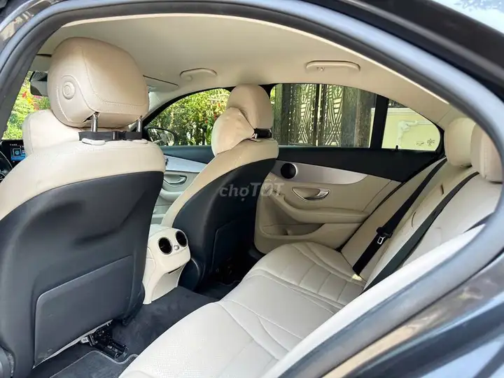 Mercedes-Benz C180 AMG 2020 серый, 38000 км